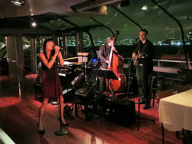 Bateaux Diner-Croisiere a New York - Musique en Direct
