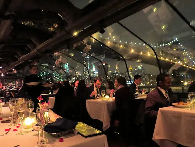 Bateaux dinner cruise à New York