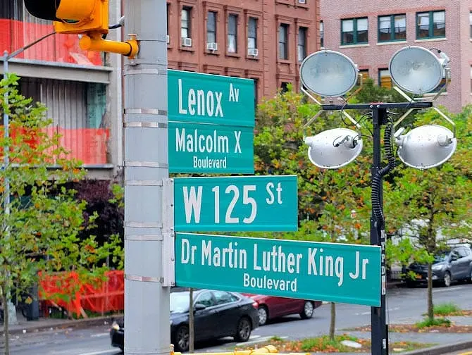 Que faire à Harlem - Panneaux de signalisation