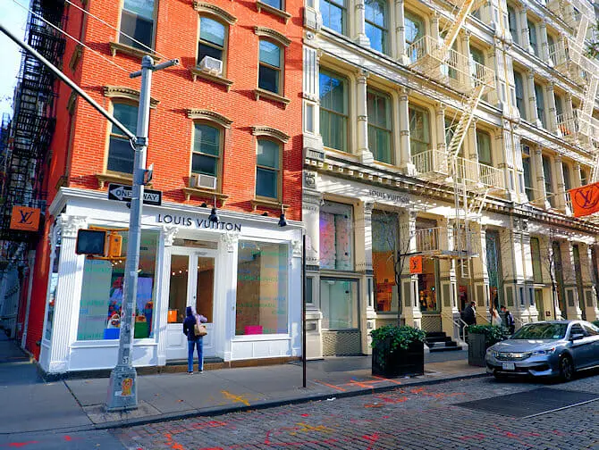 Shopping à SoHo - Louis Vuitton