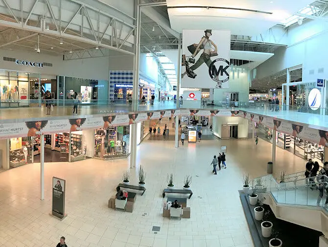 The Mills à Jersey Gardens - Centre commercial
