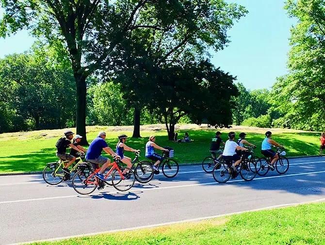 Central Park à New York - Faire du vélo