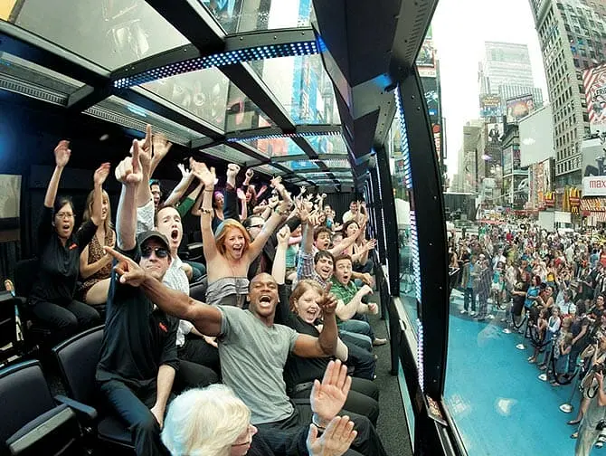 Faire la Ola The Ride New York