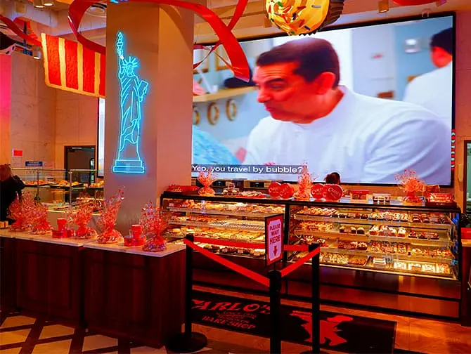 Carlo's Bakery Cake Boss a New York -Intérieur