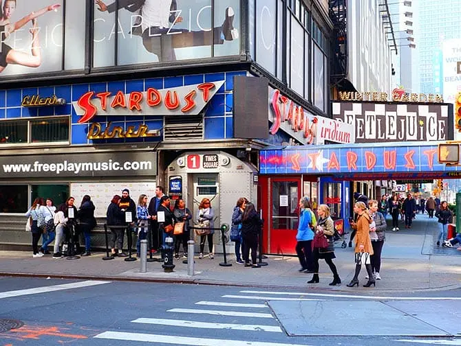 Restaurants à thème New York - Ellen's Stardust Diner