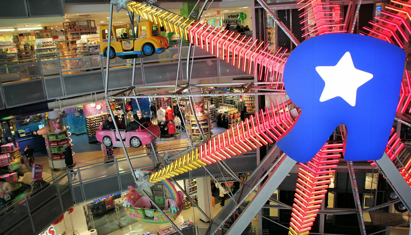 Toys "R" Us à Times Square New York - Grande Roue