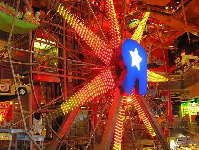 Toys R Us Times Square