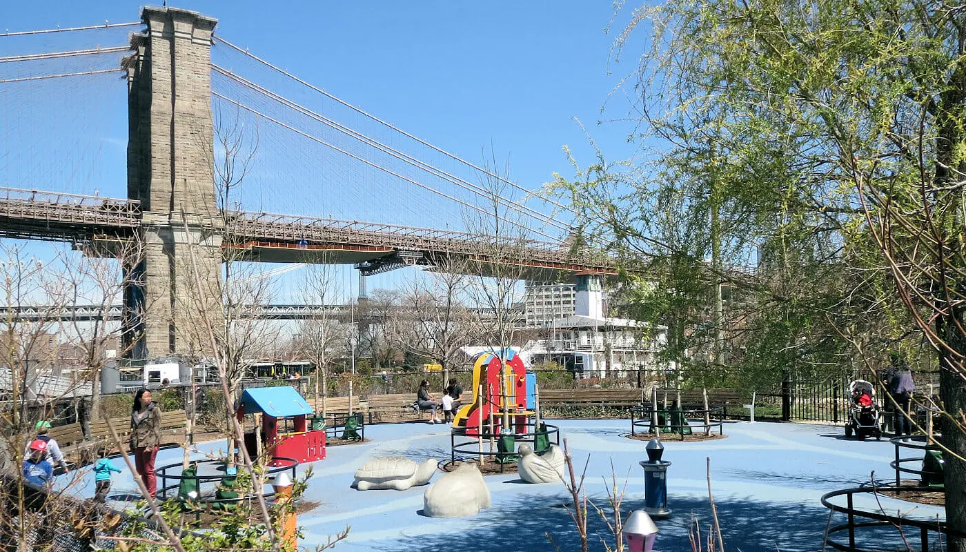 Aires de jeux à New York - Pier 1 Playground