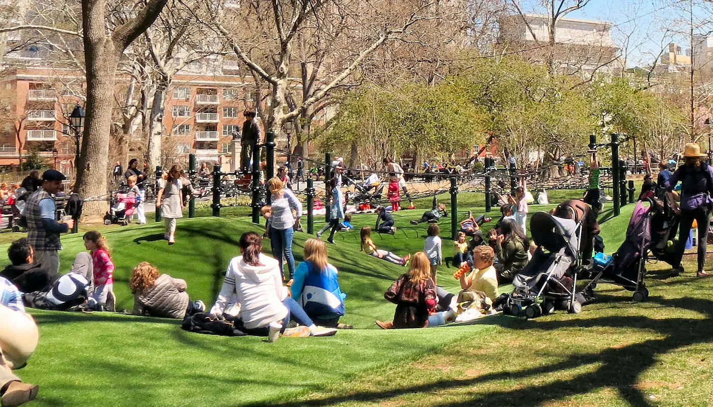 Aires de jeux à New York - Washington Square Park