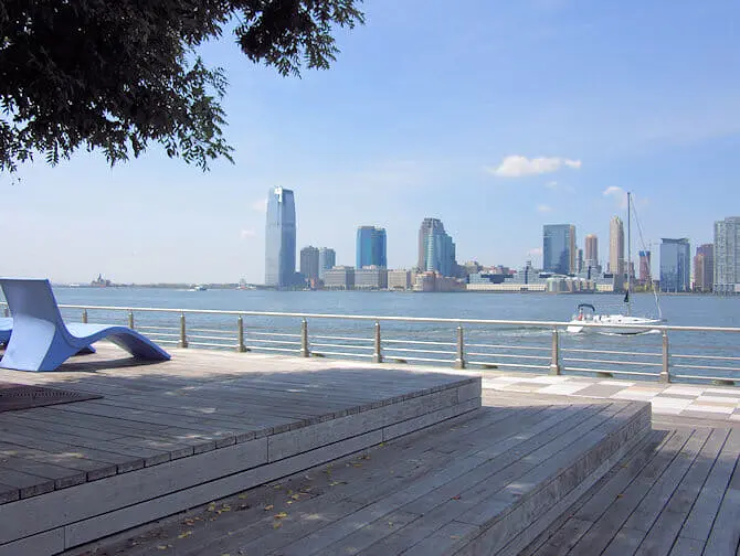 Aires de jeux à New York - The Pier 25 Playground
