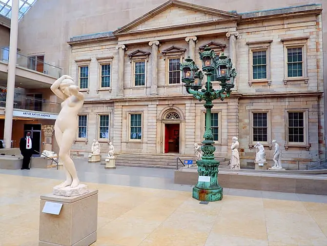 Metropolitan Museum of Art a New York - Exposition