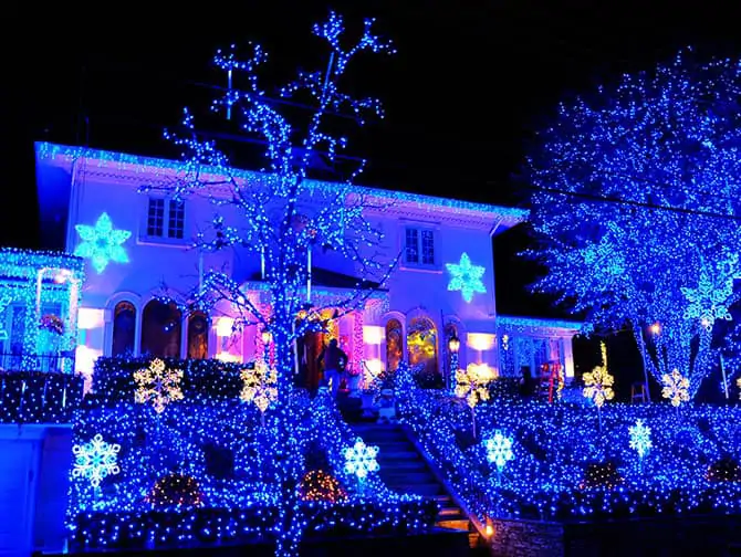 Visite Dyker Heights Christmas Lights à New York - Lumières bleues