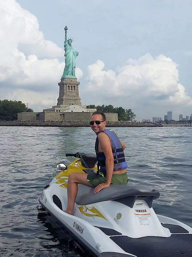 Se baigner à New York - jetski