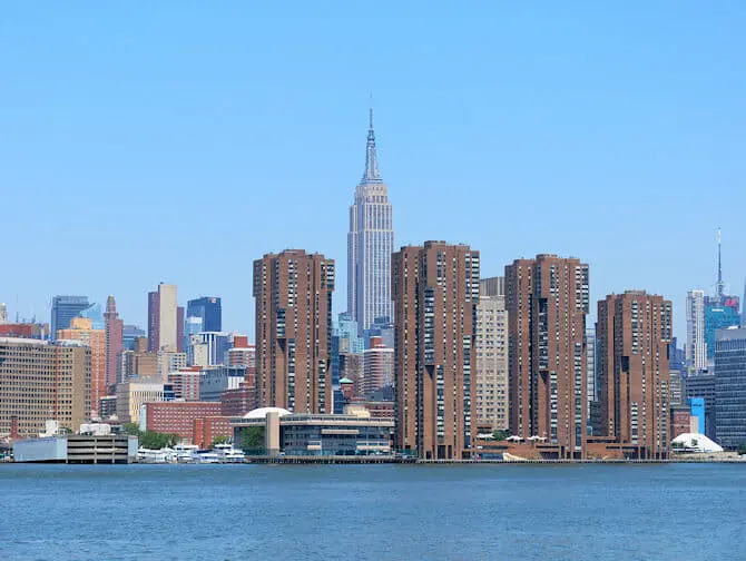 NYC Ferry à New York - Empire State Building