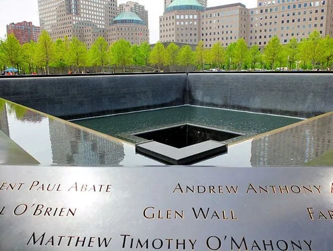 Visite guidée privée à pied de New York - 911 Memorial