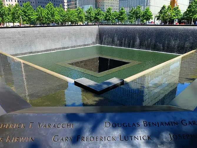 La différence entre le New York Sightseeing Day Pass et le New York Pass - 9/11 Memorial