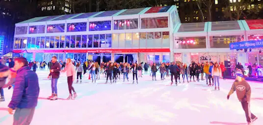 Faire du patin à glace