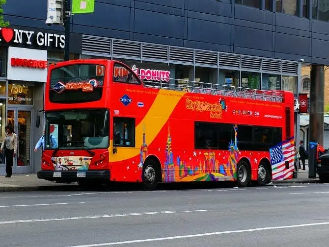 Formule bus touristique plus attractions a New York