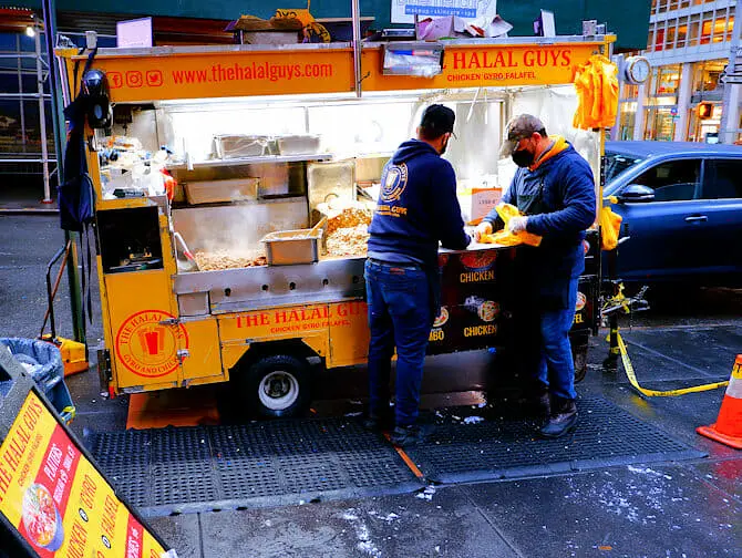 La Street Food à New York - Food Cart Halal Guys