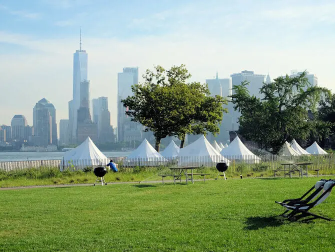 Que faire sur Governors Island - Tentes