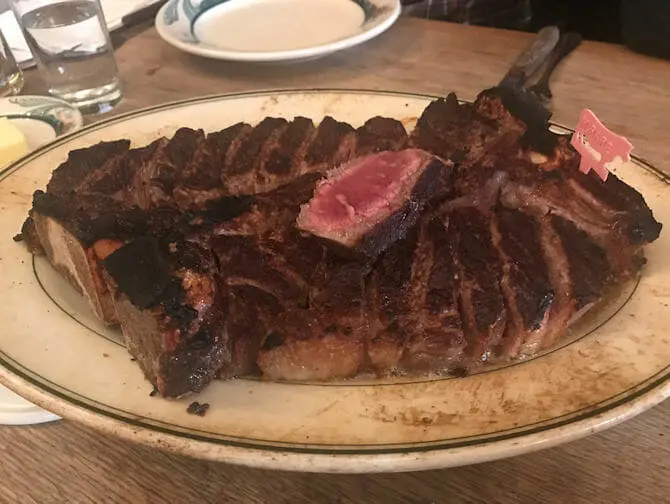 Meilleurs Steakhouse a New York Peter Luger Steak