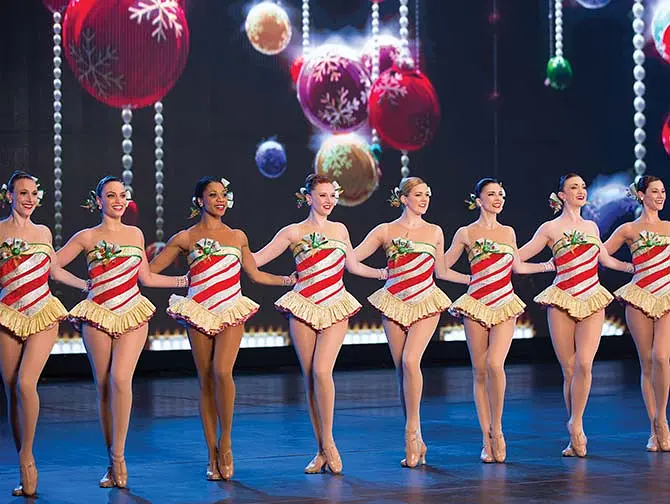 Radio City Music Hall a New York Radio City Christmas Spectacular