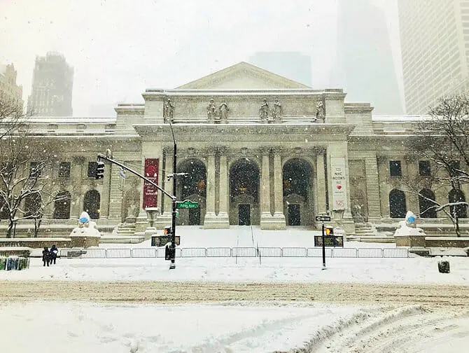 Neige a New York - Batiment