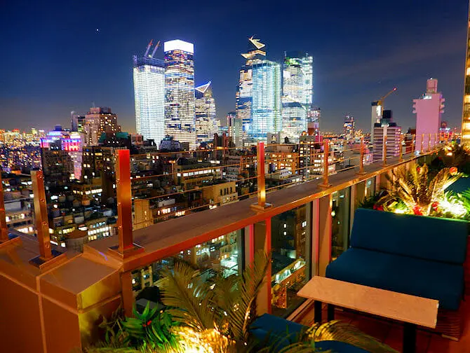 Les meilleurs Rooftop Bars de New York - 5 o clock Somewhere Bar