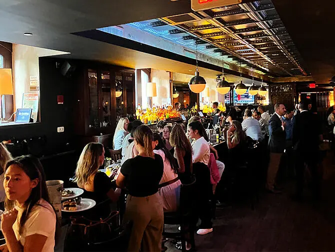 Restaurants à Thème à New York - intérieur Trinity Place