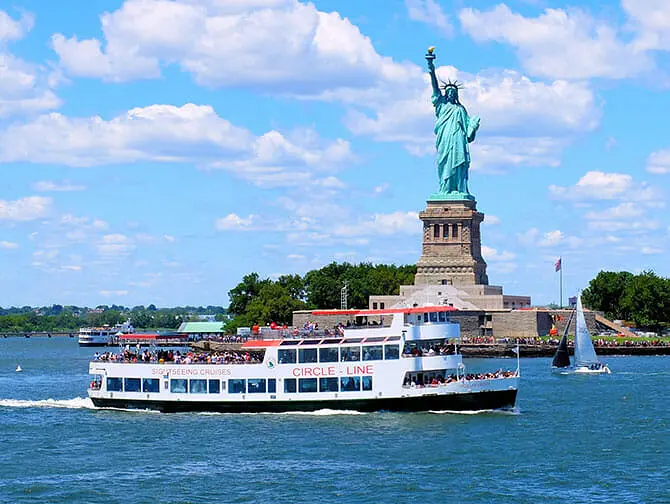 Différence entre le New York CityPASS et le GoCity New York Explorer Pass - Tour en bateau