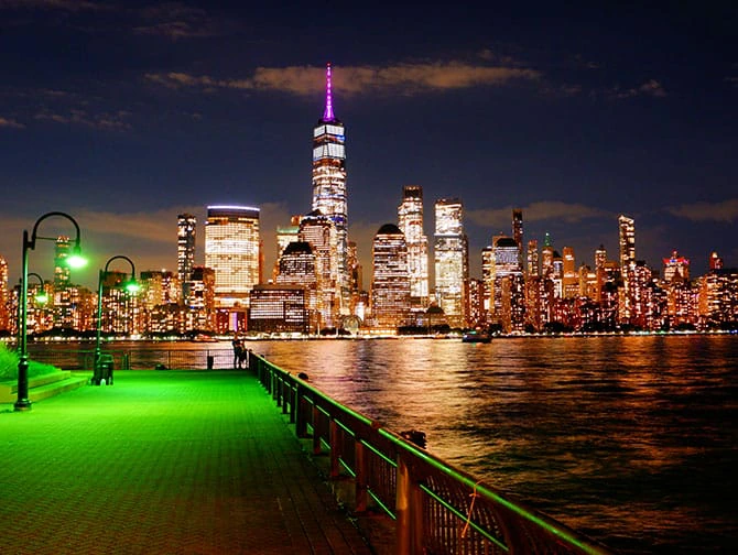 Itinéraires piétons à New York - A voir lors de la visite en soirée Off the beaten PATH