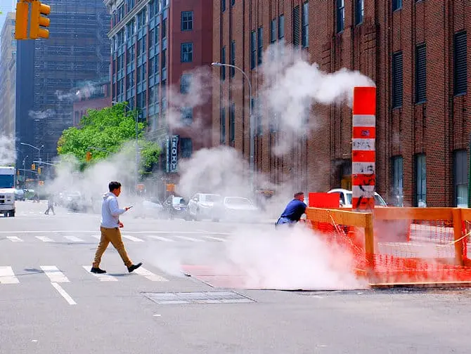 Fumée dans les rues de new york