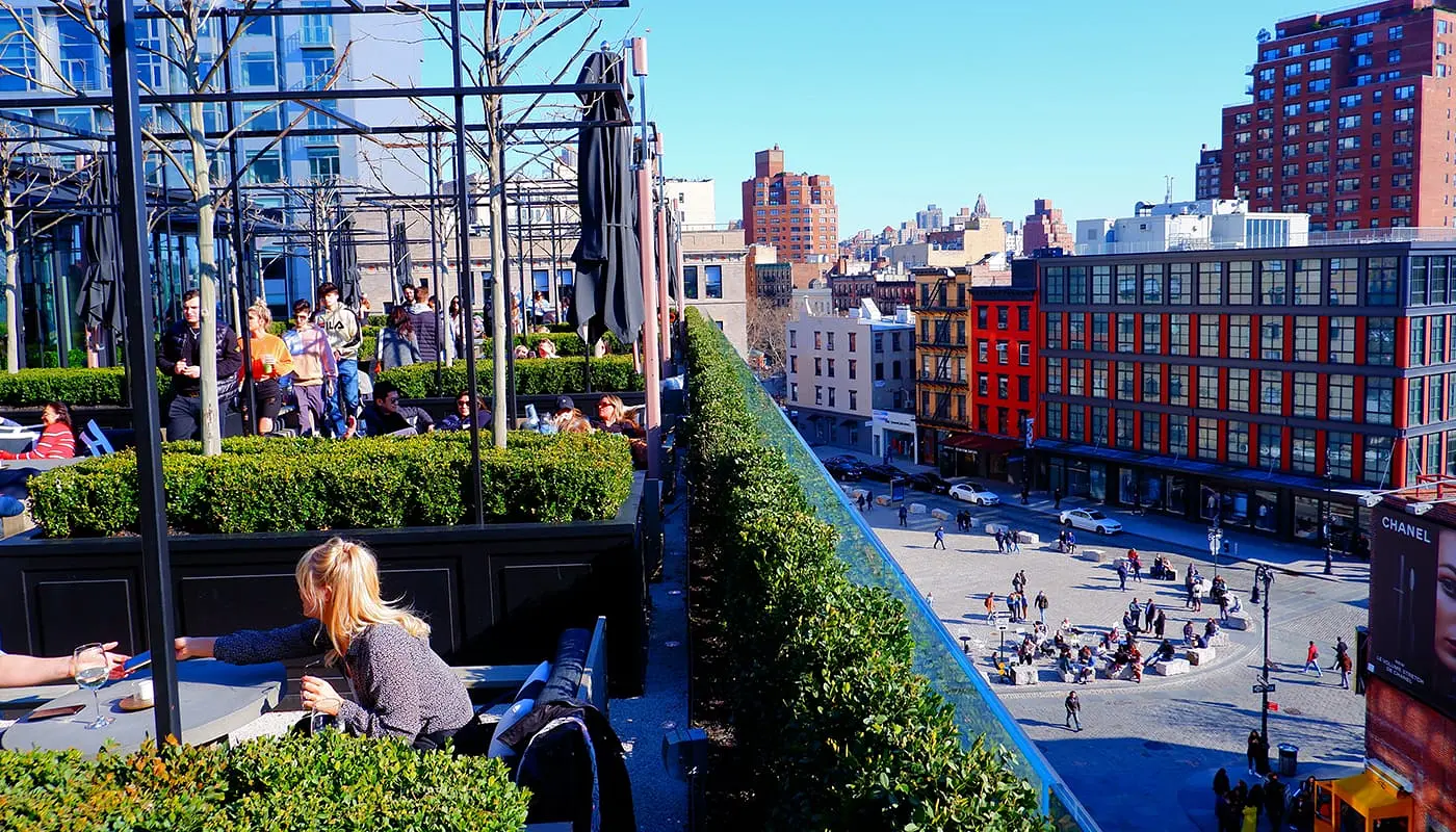 Les meilleurs Rooftop Bars de New York - RH Rooftop Restaurant