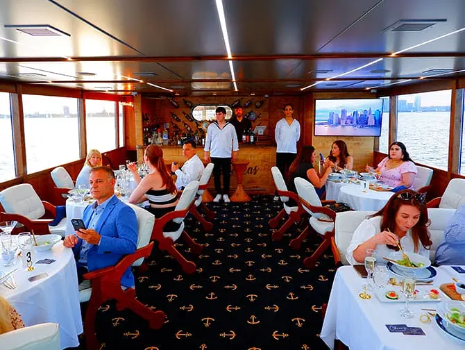 Dîner-croisière à New York - Bateau