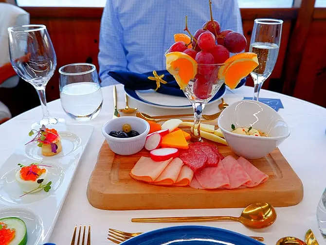 Dîner-croisière à New York - Nourriture