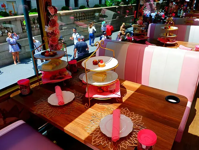 High Tea &agrave; New York - Visite guid&eacute;e en bus avec go&ucirc;ter
