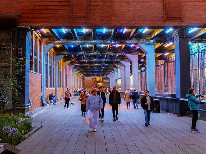 High Line à New York - Passage du Chelsea Market 