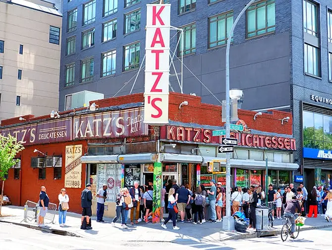 Visite guidée de New York en français - Katz's Deli