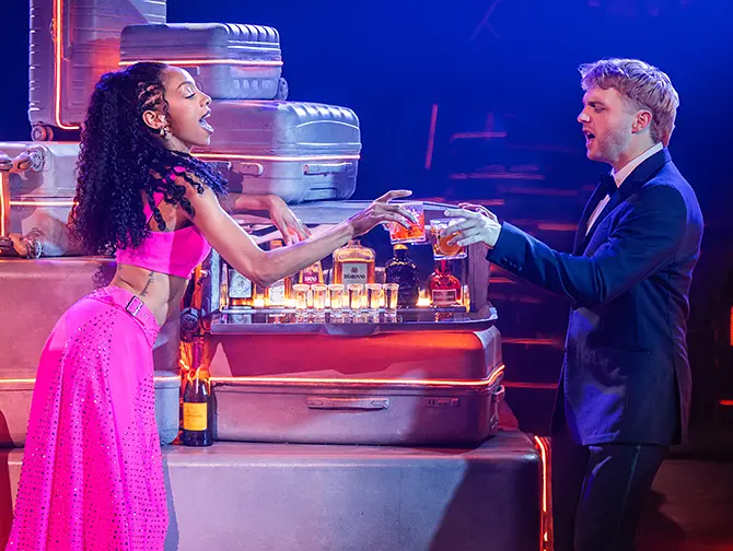 Billets pour Two Strangers (Carry a Cake Across New York) à Broadway - Comédie Musicale