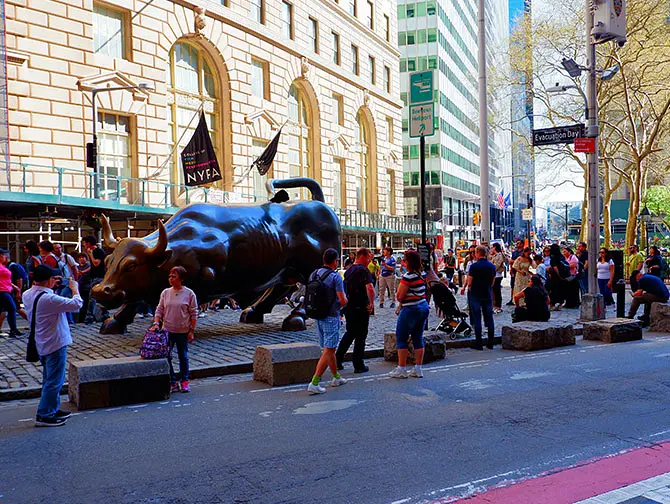 Statue de Charging Bull à New York - Attraction dans le Lower Manhattan