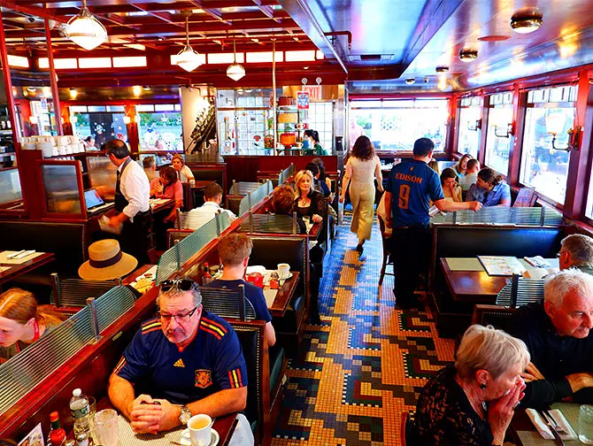 Diners à New York - Brooklyn Diner à Midtown Manhattan